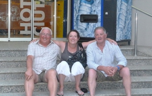 Cindy et ses gardes du corps !